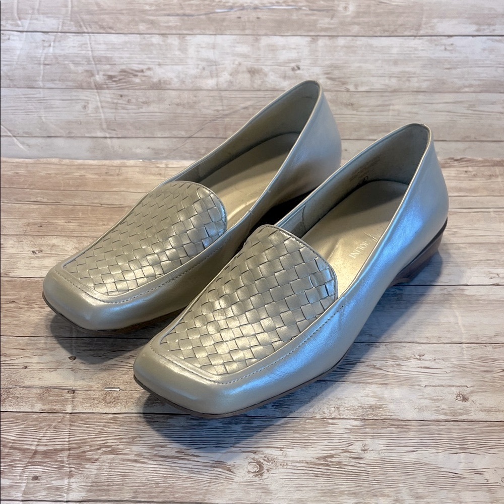 Enzo Angiolini Iridescent Woven Loafers Size 8.5
